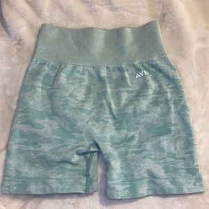 aybl camo gym short